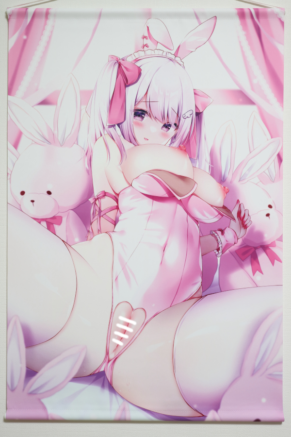 【レビュー】桃稚ちあ バニーちゃんタペストリー(成人向け) (桃稚ちあ WEB SHOP)_全体