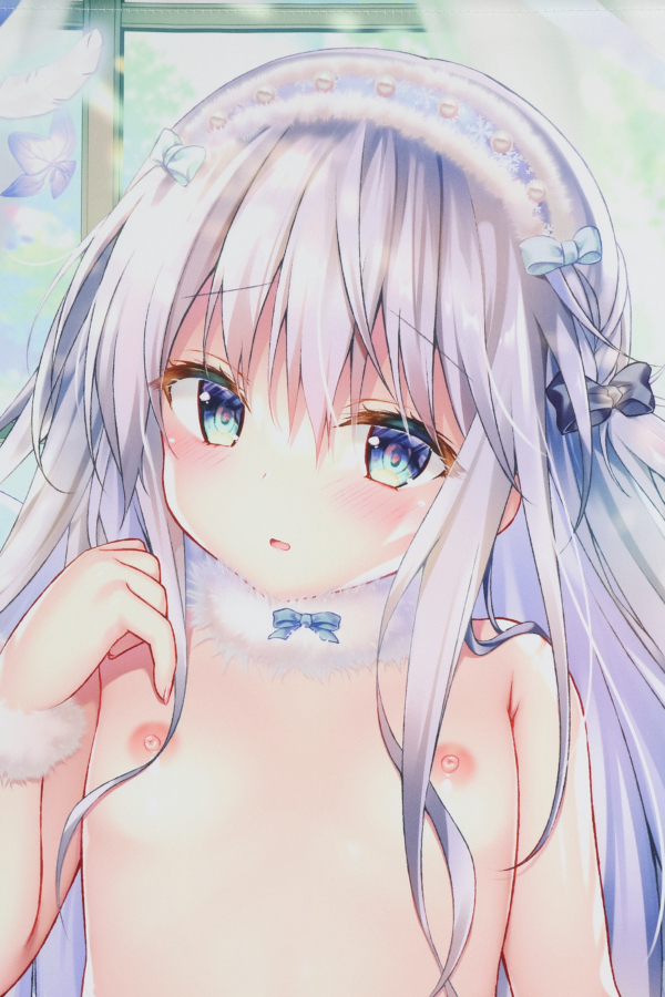 【レビュー】kino(きのこのみ) kinoオンリーショップオンライン とっておkinoタペ絵柄B Wスエードタペストリー (うりぼうざっか店)_バストアップ